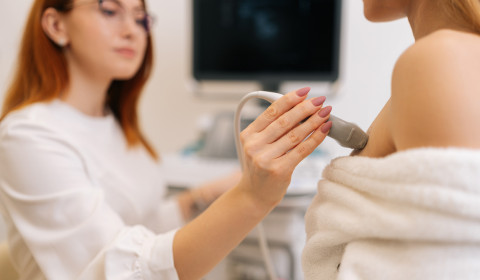 Ecografia al seno quando farla? Attenzione, consapevolezza e amore per se stesse