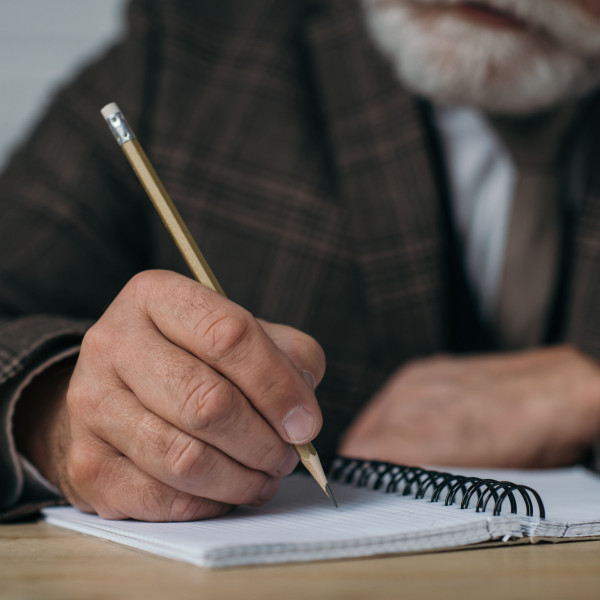 Decadimento cognitivo: come allenare la mente anche in casa