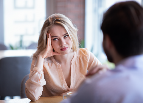 Domande scomode e imbarazzanti dei parenti durante le Feste