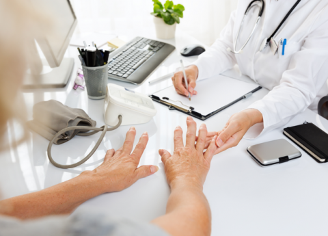 Le malattie reumatologiche: cosa sono e quando sospettare di esserne affetti