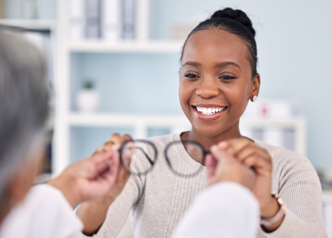 Laser agli occhi: l’importanza della tecnologia per il benessere visivo