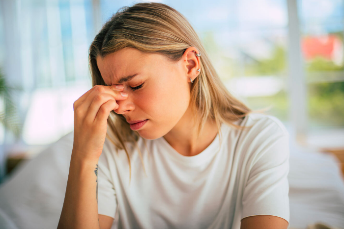 Il mal di testa da stress: sintomi, dove si localizza e come farlo passare
