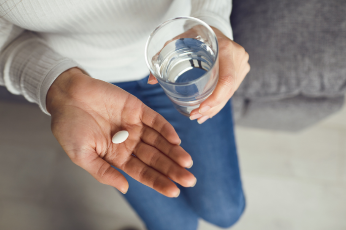 Probiotici, prebiotici, fermenti lattici: cosa cambia e quando assumerli