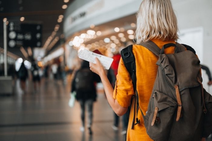 Come affrontare un viaggio lungo in aereo