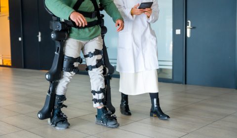 Esoscheletro riabilitativo: dalla neuroplasticità al moviemento
